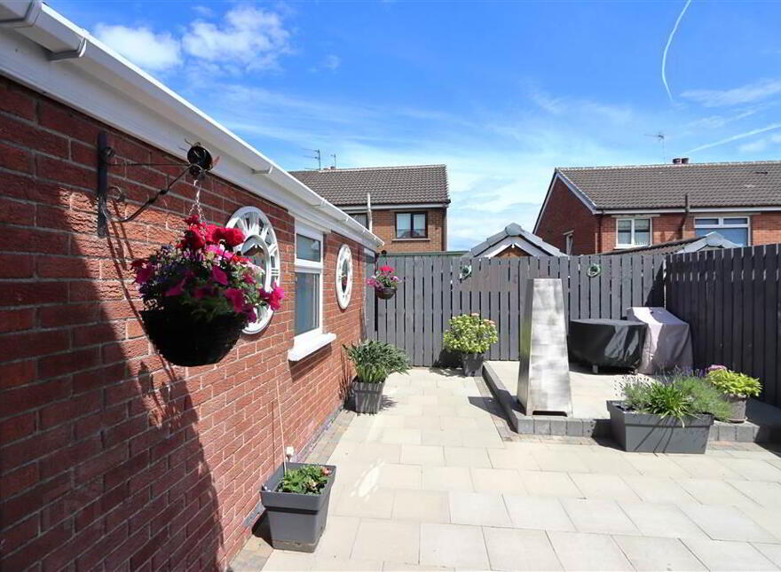 10 Castlelodge Avenue, Comber, BT23 5DN
