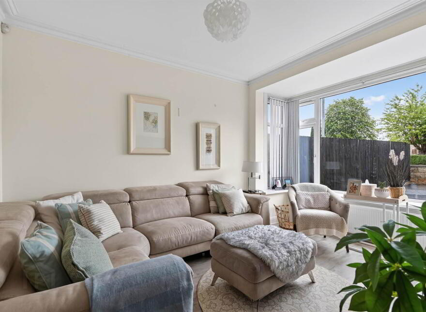 105 Upper Lisburn Road, Finaghy, Belfast, BT10 0LG
