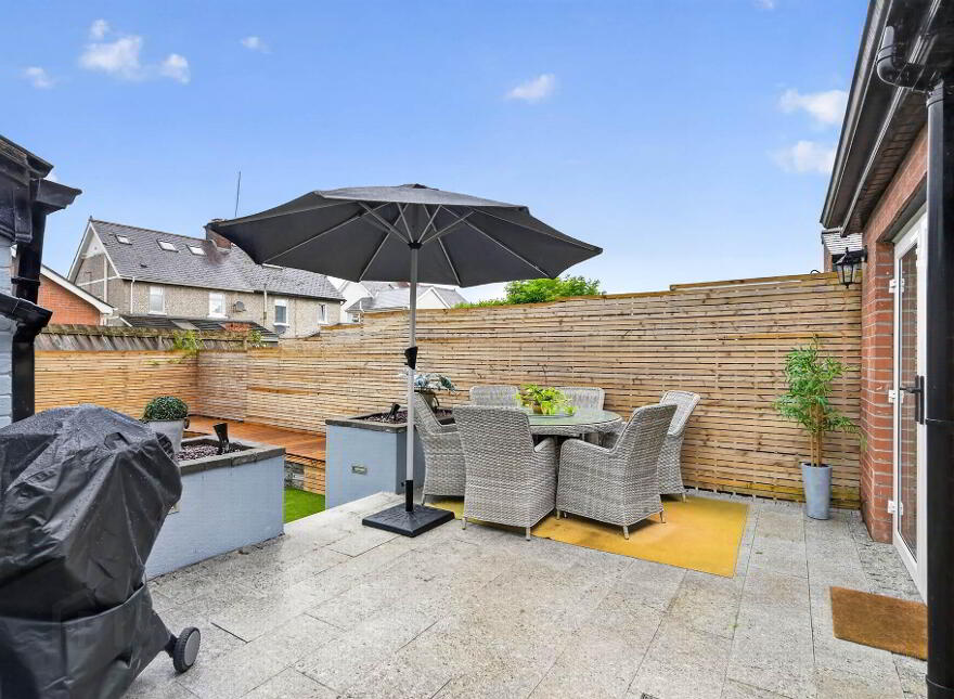 105 Upper Lisburn Road, Finaghy, Belfast, BT10 0LG
