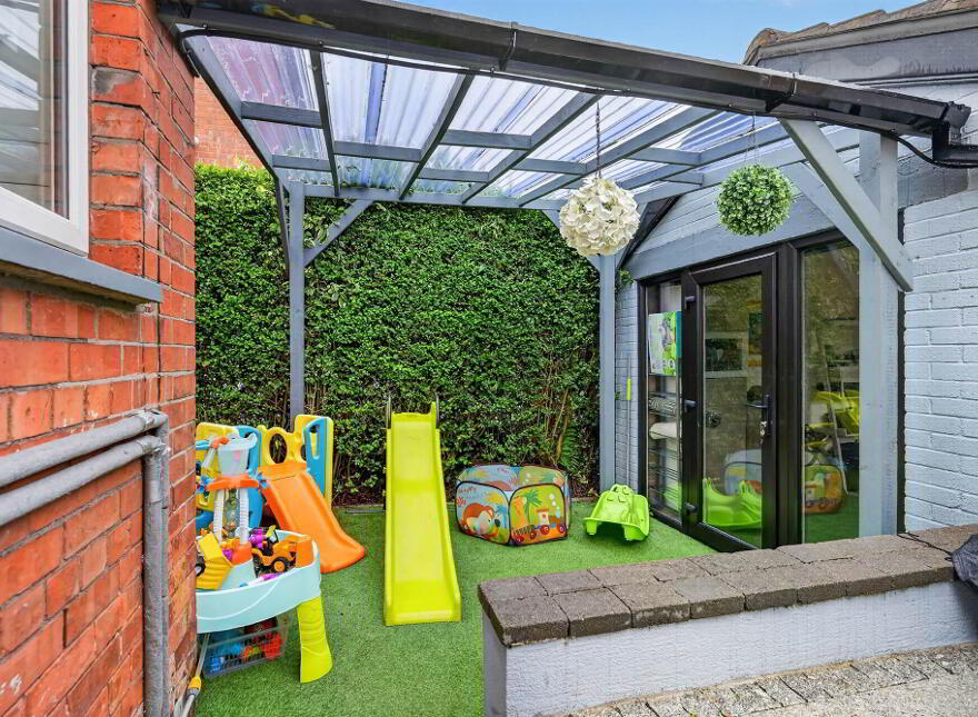 105 Upper Lisburn Road, Finaghy, Belfast, BT10 0LG