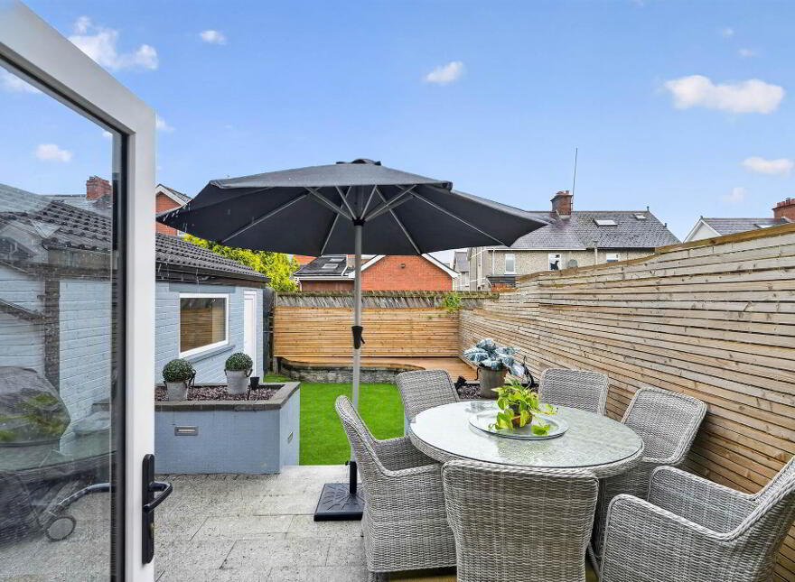 105 Upper Lisburn Road, Finaghy, Belfast, BT10 0LG