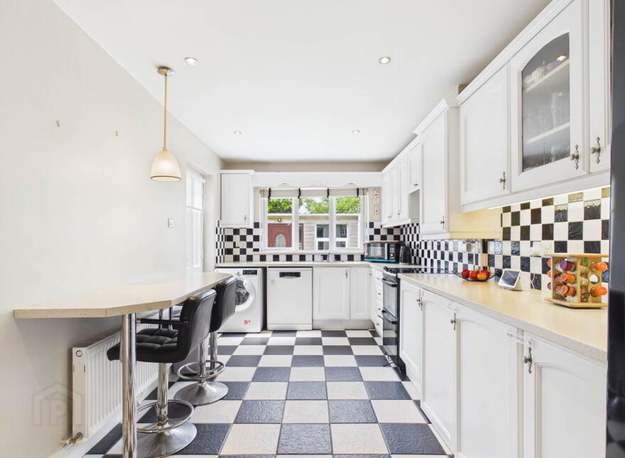 37 The Strand, Tramore, X91HD34
