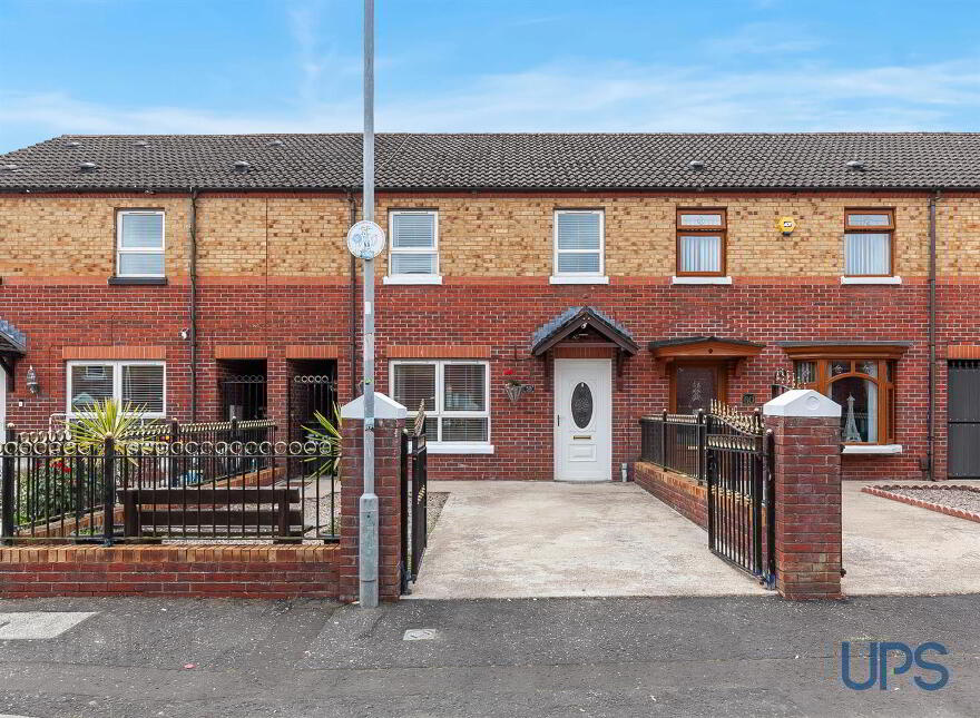 58 Beechmount Pass, Falls Road, Belfast, BT12 7NW