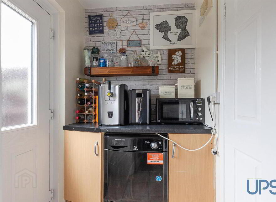 58 Beechmount Pass, Falls Road, Belfast, BT12 7NW