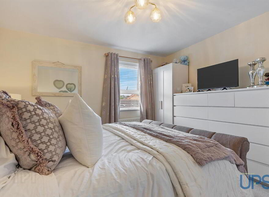 58 Beechmount Pass, Falls Road, Belfast, BT12 7NW