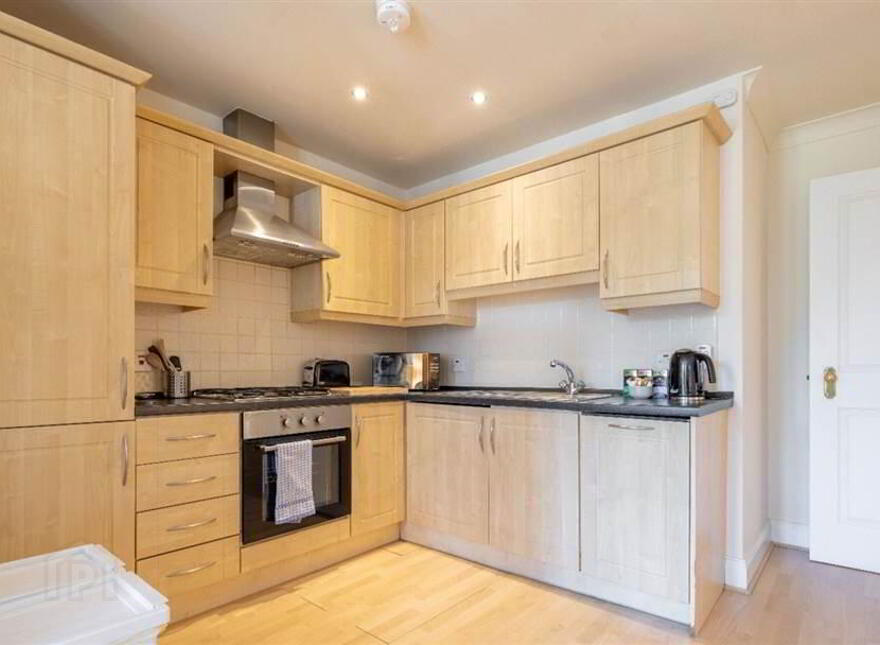 15 Rugby Square, Rugby Parade, Belfast, BT7 1PY
