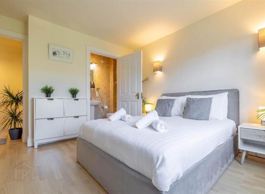 15 Rugby Square, Rugby Parade, Belfast, BT7 1PY