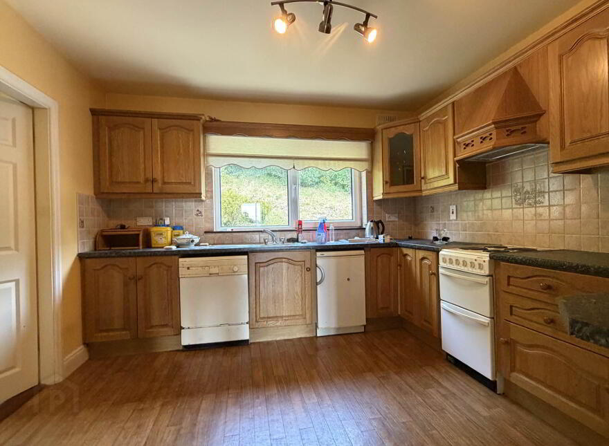 5 Sea Breeze, Clonakilty, P85RF22
