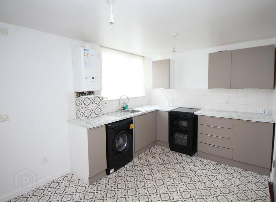 40B Ederny Walk, Carrickfergus, BT38 8NQ