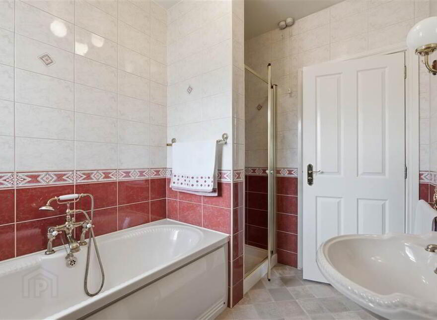 15 Rectory Gardens, Broughshane, Ballymena, BT42 4LF