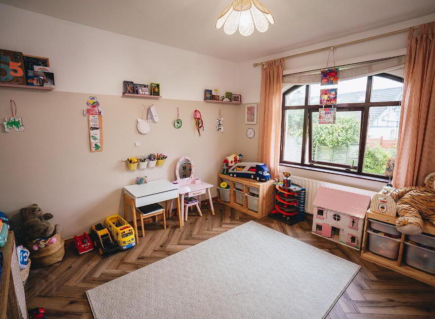 3 Ashbury Park, Coleraine, BT51 3TL