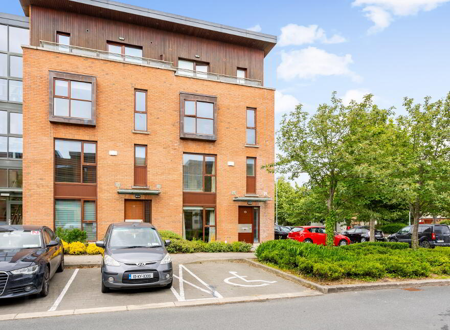 17 Castlegate Dene, Adamstown, Lucan, K78KX97