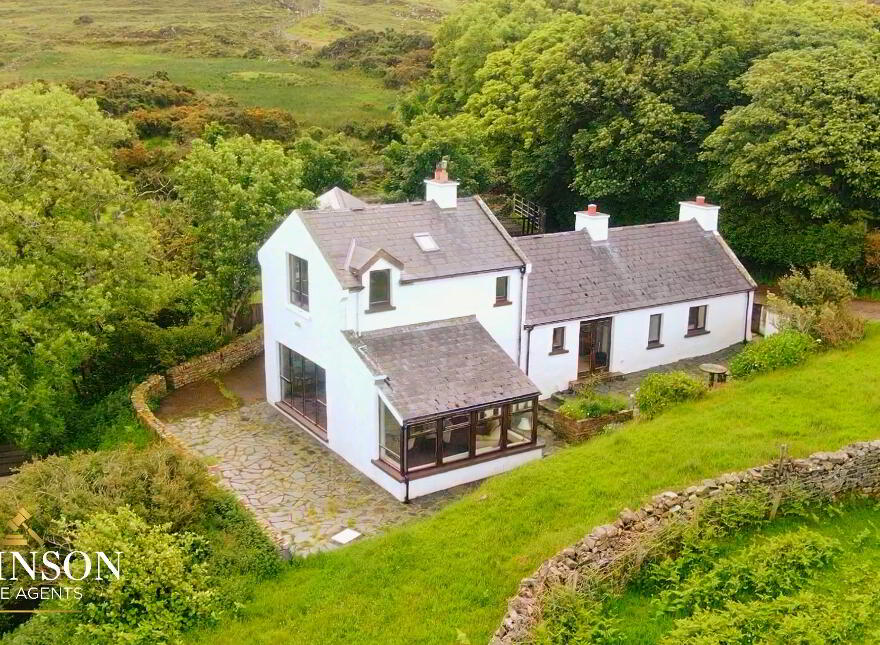 2 Bedroom Cottage, Derryreel, Falcarragh, F92A782