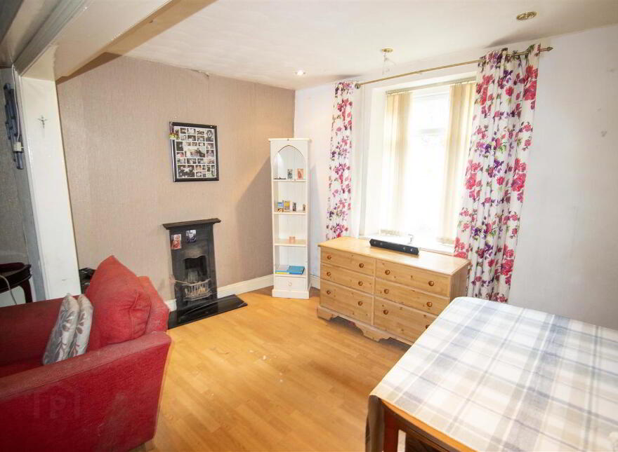 8 Hill Street, Crumlin, BT29 4XG