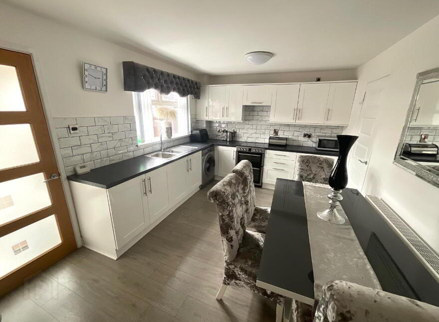 24 Centurion Way, Belfast, BT13 3BA