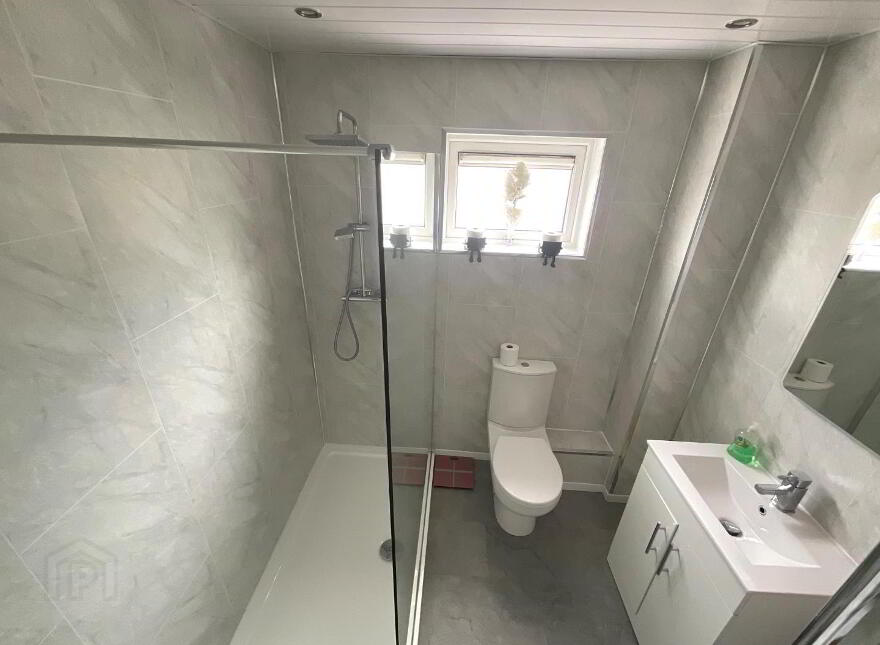 24 Centurion Way, Belfast, BT13 3BA