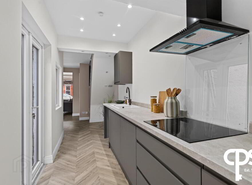 53 Meadowbank Place, Belfast, BT9 7FE