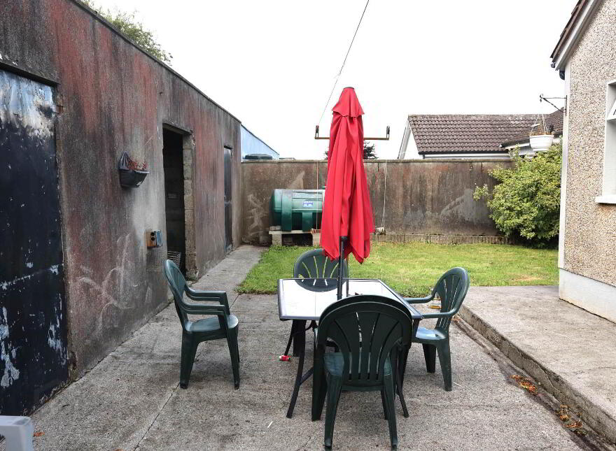 9 Sheehane, Birr Road, Roscrea, E53X820