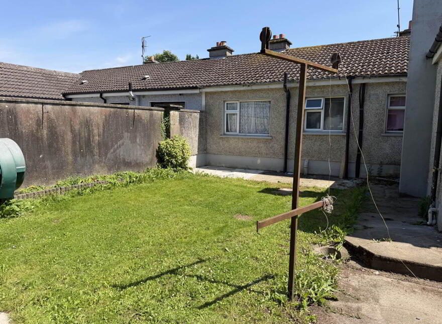 9 Sheehane, Birr Road, Roscrea, E53X820