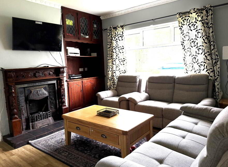 9 Sheehane, Birr Road, Roscrea, E53X820