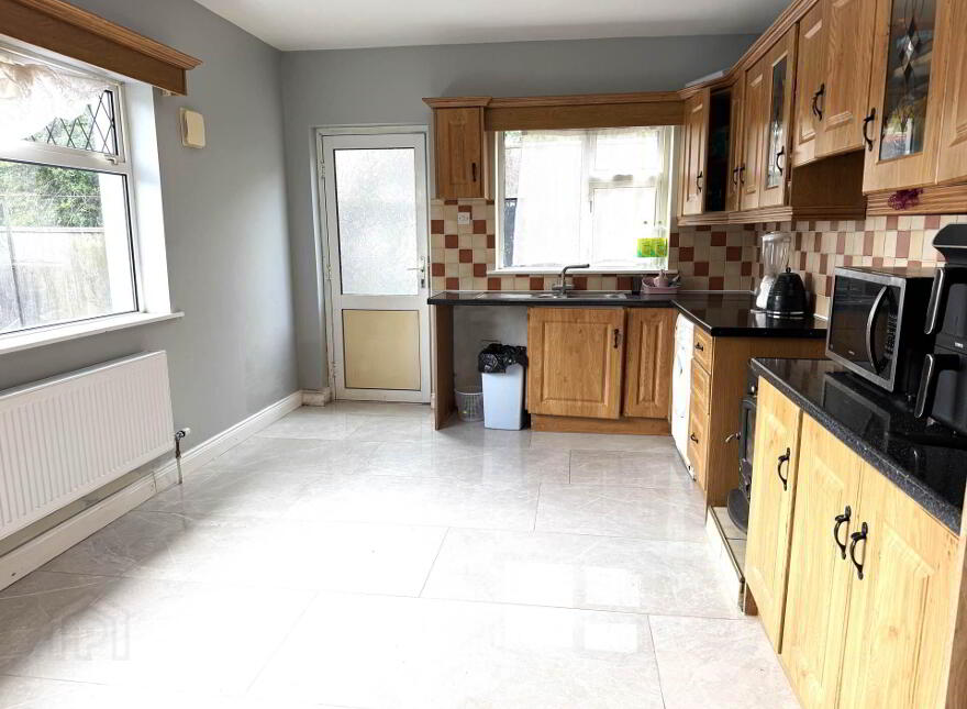 9 Sheehane, Birr Road, Roscrea, E53X820