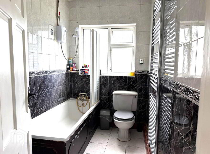 9 Sheehane, Birr Road, Roscrea, E53X820