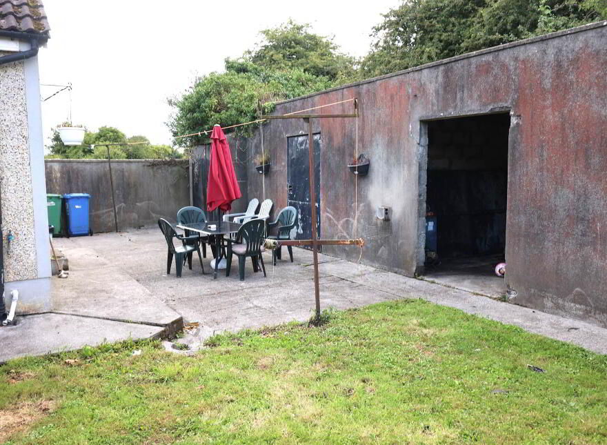 9 Sheehane, Birr Road, Roscrea, E53X820