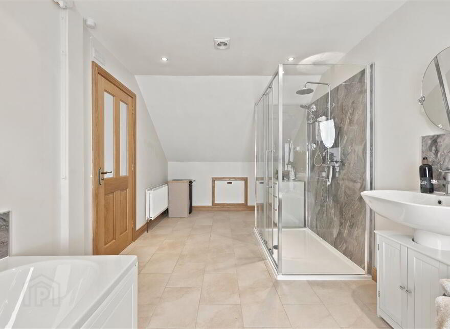 38 Tully Road, Nutts Corner, BT29 4SW