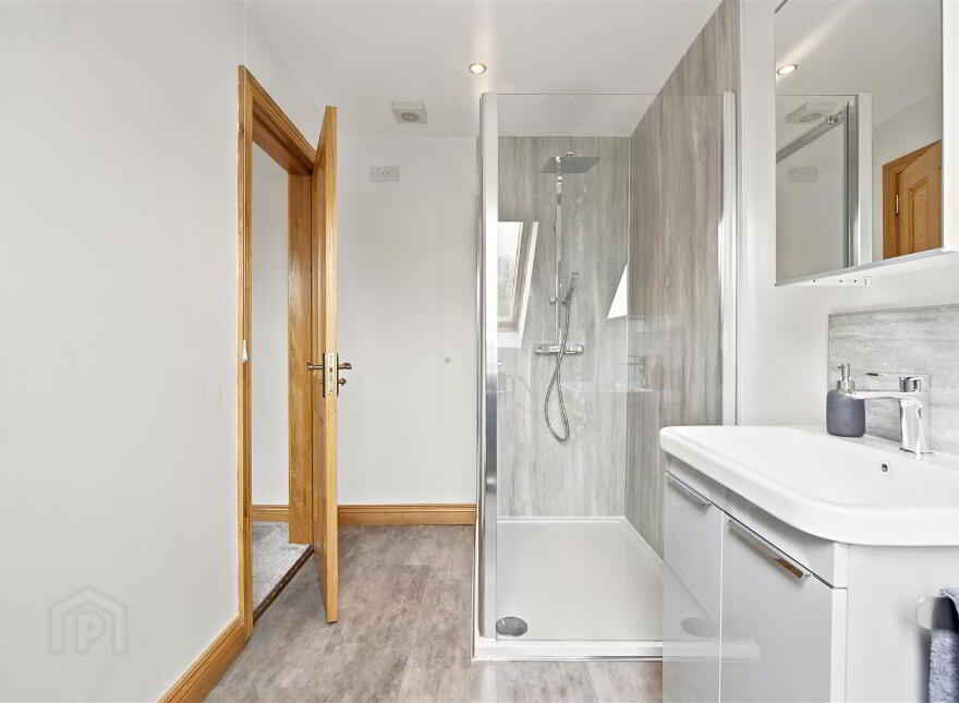 38 Tully Road, Nutts Corner, BT29 4SW