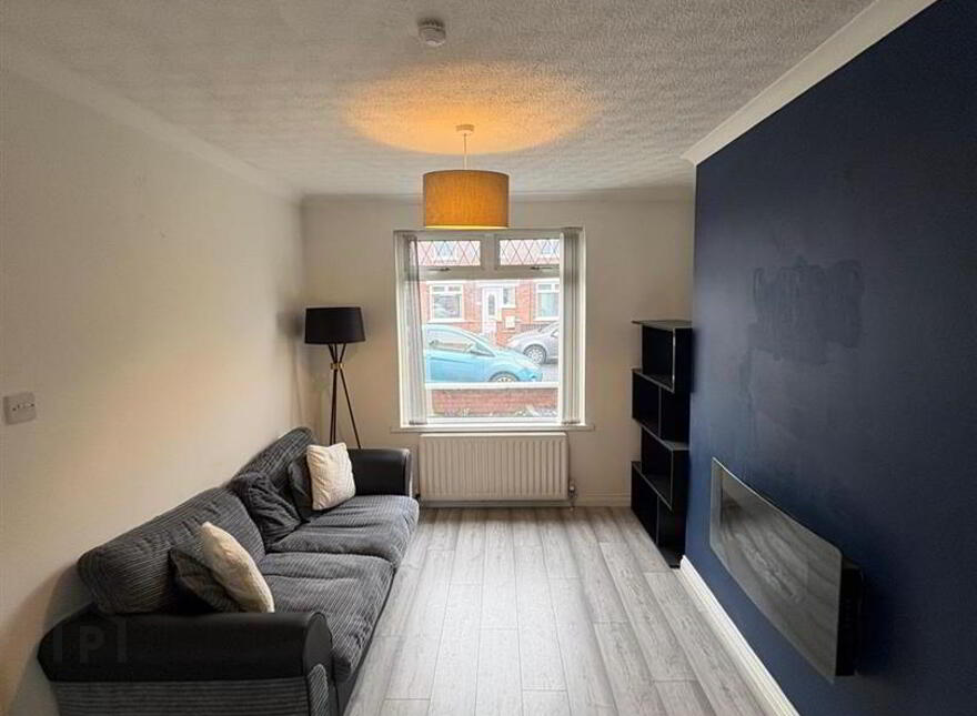 47 Sandbrook Park, Belfast, BT4 1NL