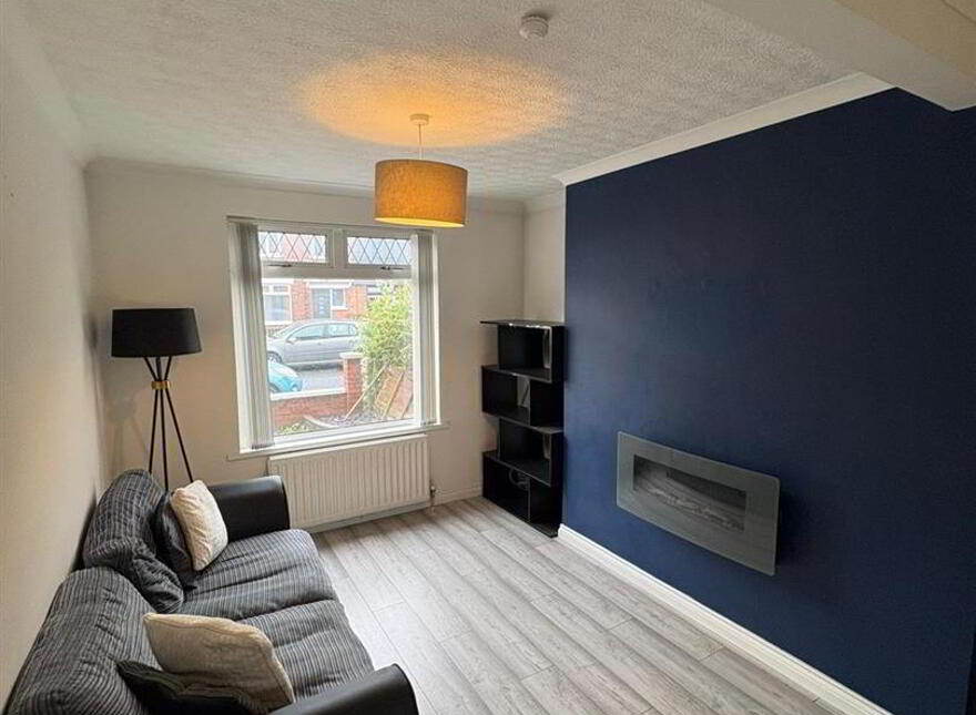 47 Sandbrook Park, Belfast, BT4 1NL