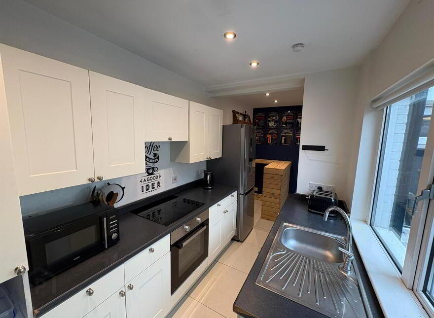 47 Sandbrook Park, Belfast, BT4 1NL