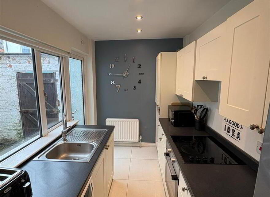 47 Sandbrook Park, Belfast, BT4 1NL