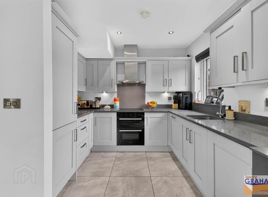 8 Postmasters Walk, Ravernet, Lisburn, BT27 5WS