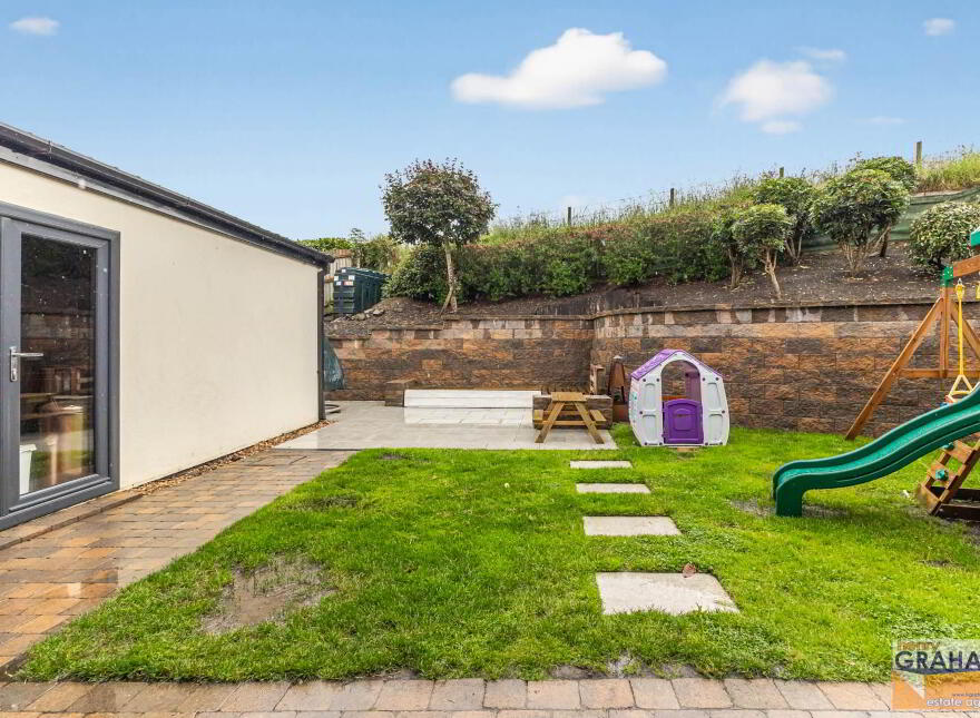 8 Postmasters Walk, Ravernet, Lisburn, BT27 5WS