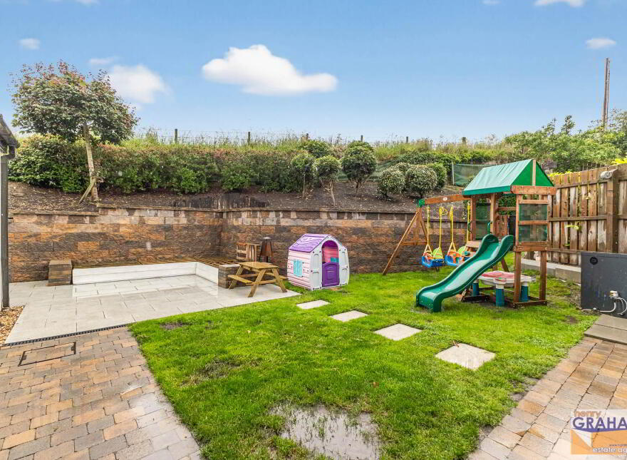 8 Postmasters Walk, Ravernet, Lisburn, BT27 5WS