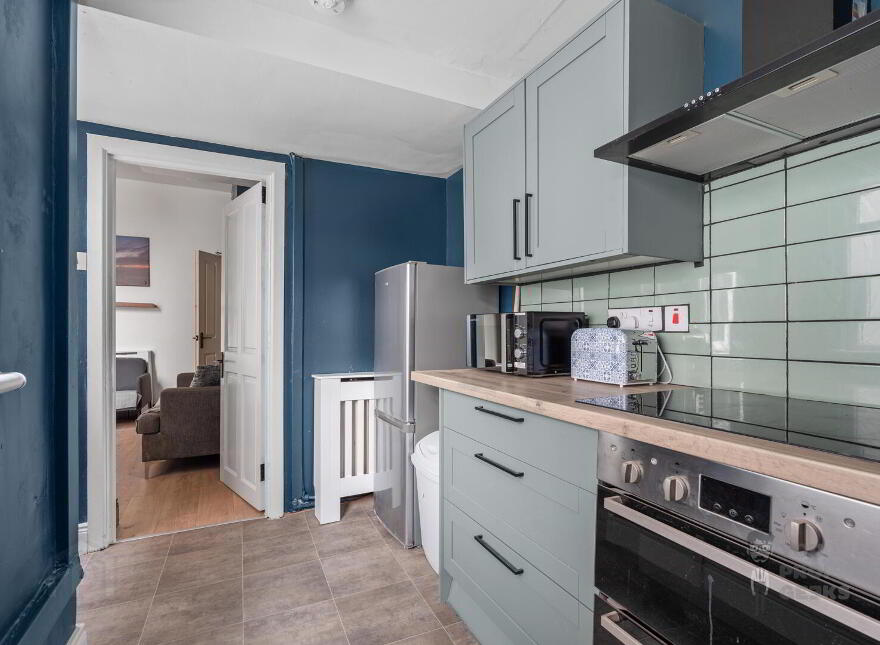 Room 2, 5 Willowbank Gardens, Belfast, BT15 5AH