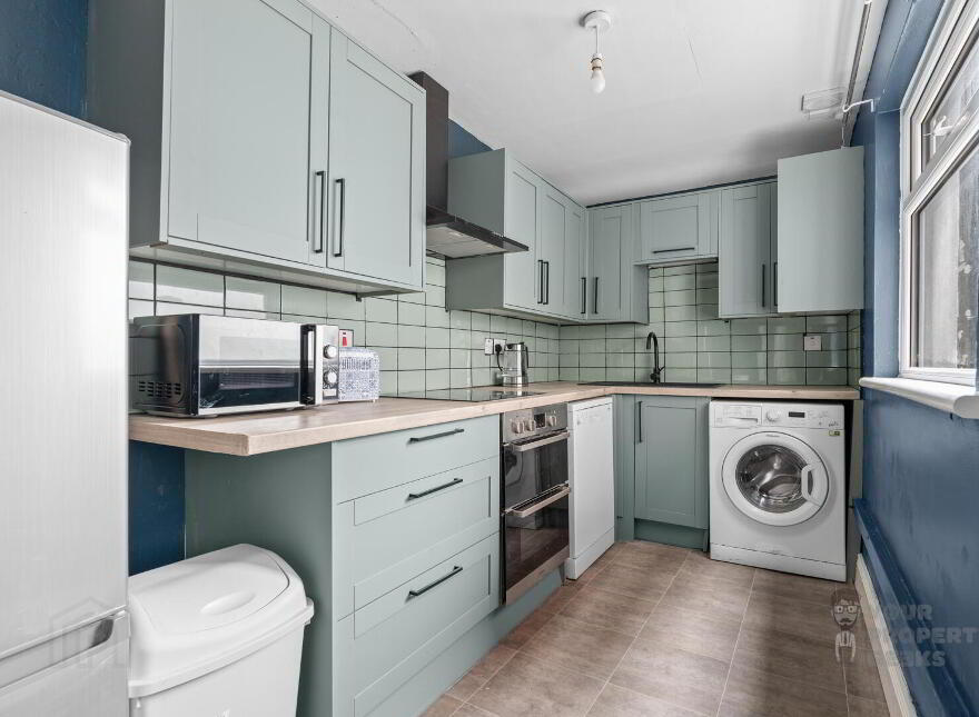 Room 2, 5 Willowbank Gardens, Belfast, BT15 5AH