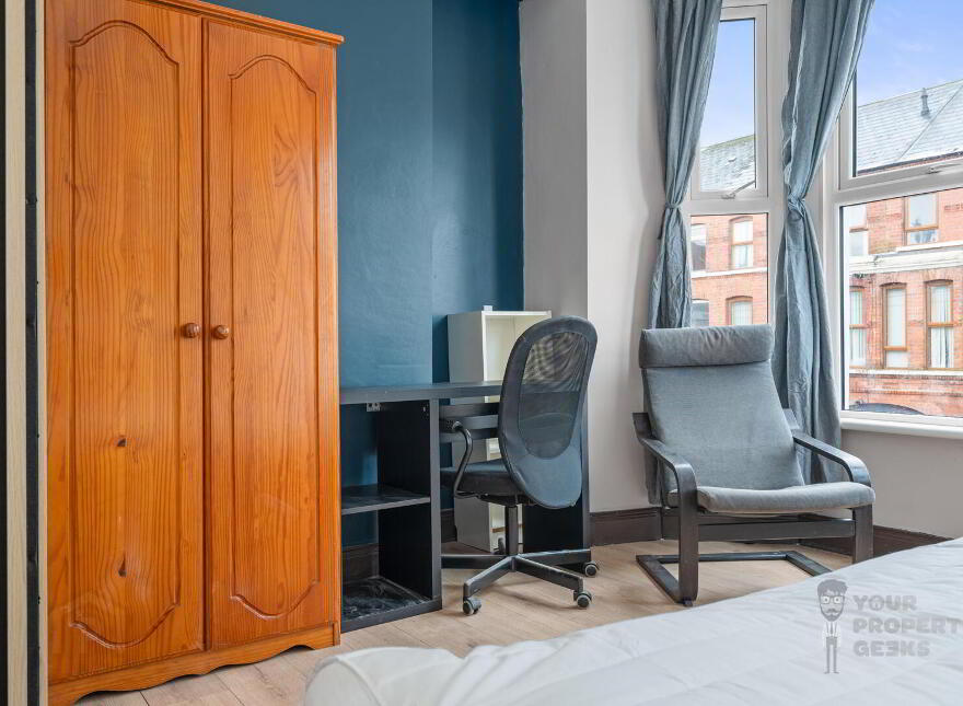 Room 2, 5 Willowbank Gardens, Belfast, BT15 5AH