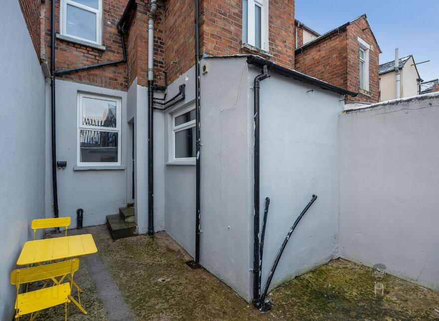 Room 2, 5 Willowbank Gardens, Belfast, BT15 5AH