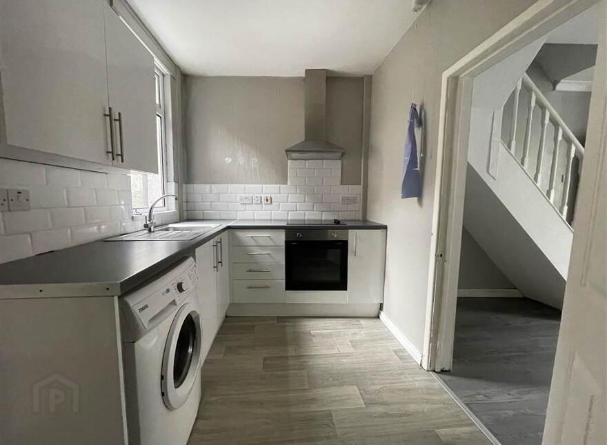 1 Fort Street, Belfast, BT12 7BH
