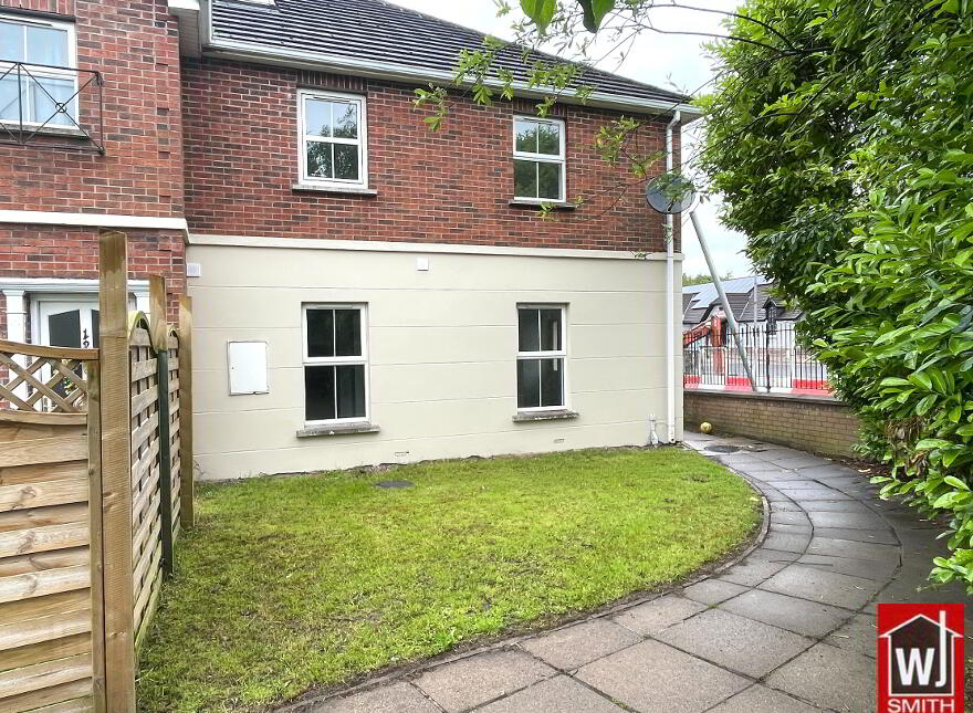 13 Lisnagort Court, Omagh, BT79 7FF