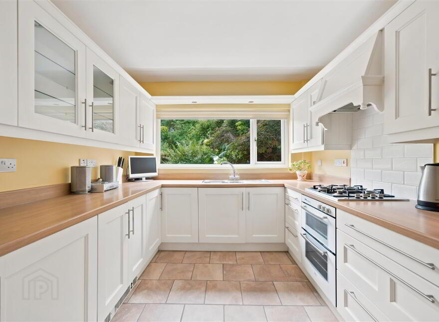 24 Roddens Park, Belfast, BT5 7JG