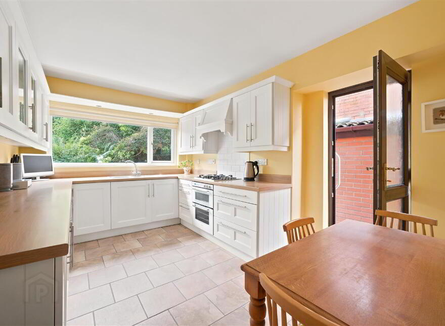 24 Roddens Park, Belfast, BT5 7JG