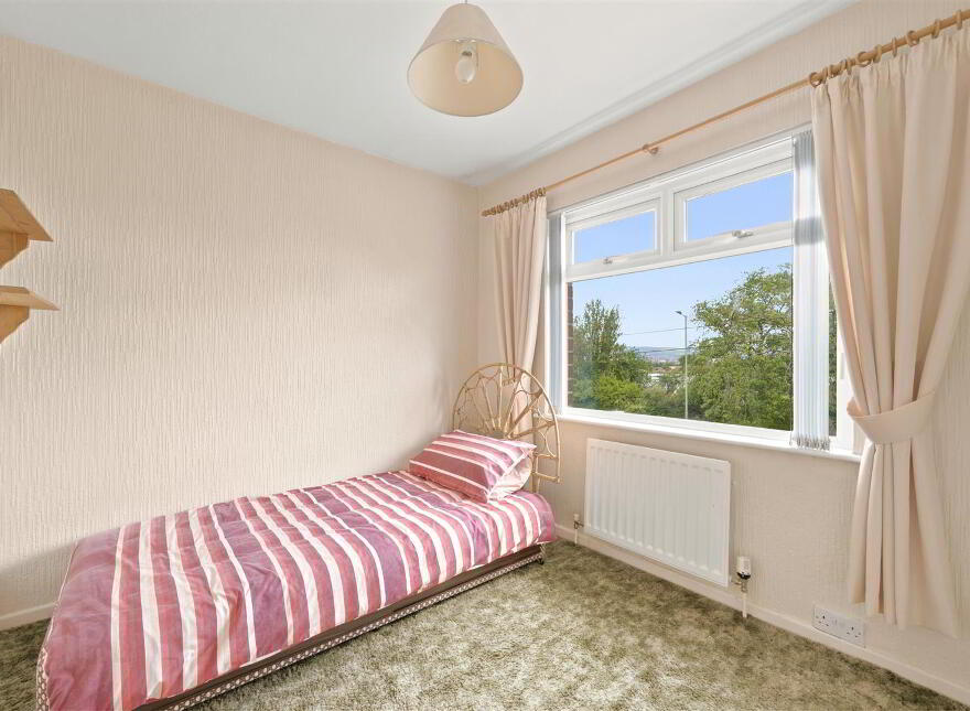 24 Roddens Park, Belfast, BT5 7JG