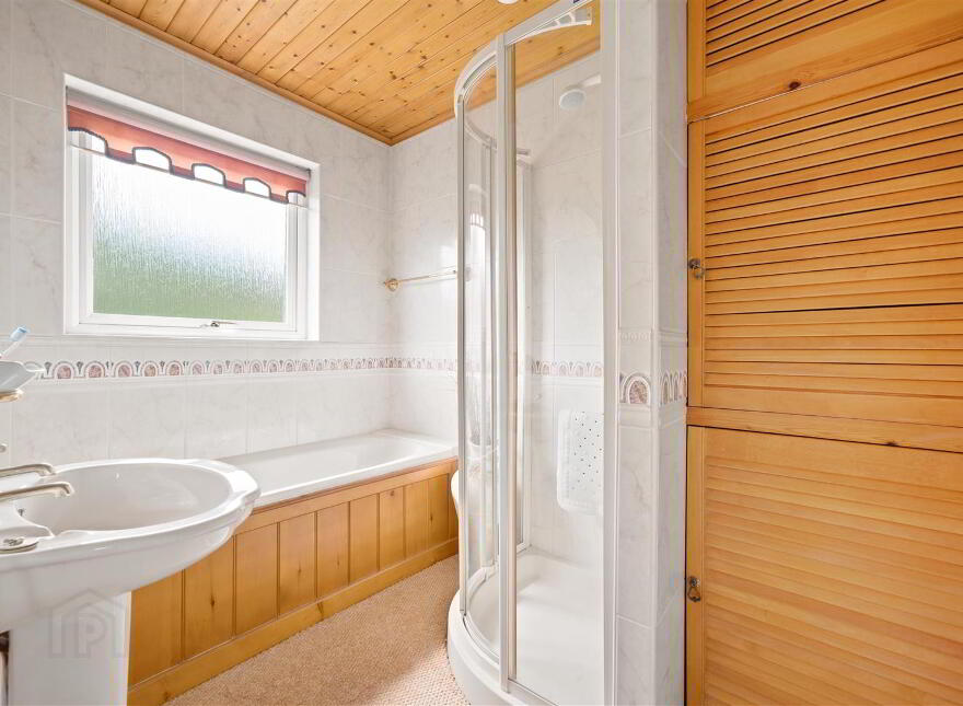 24 Roddens Park, Belfast, BT5 7JG