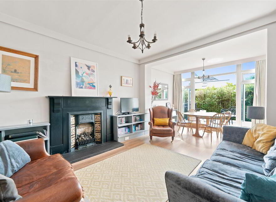3 Thornhill Park, Belfast, BT5 7AR