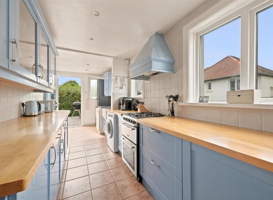 3 Thornhill Park, Belfast, BT5 7AR