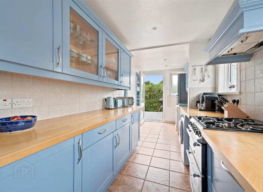 3 Thornhill Park, Belfast, BT5 7AR