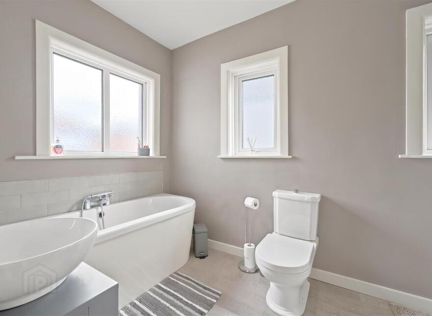 3 Thornhill Park, Belfast, BT5 7AR